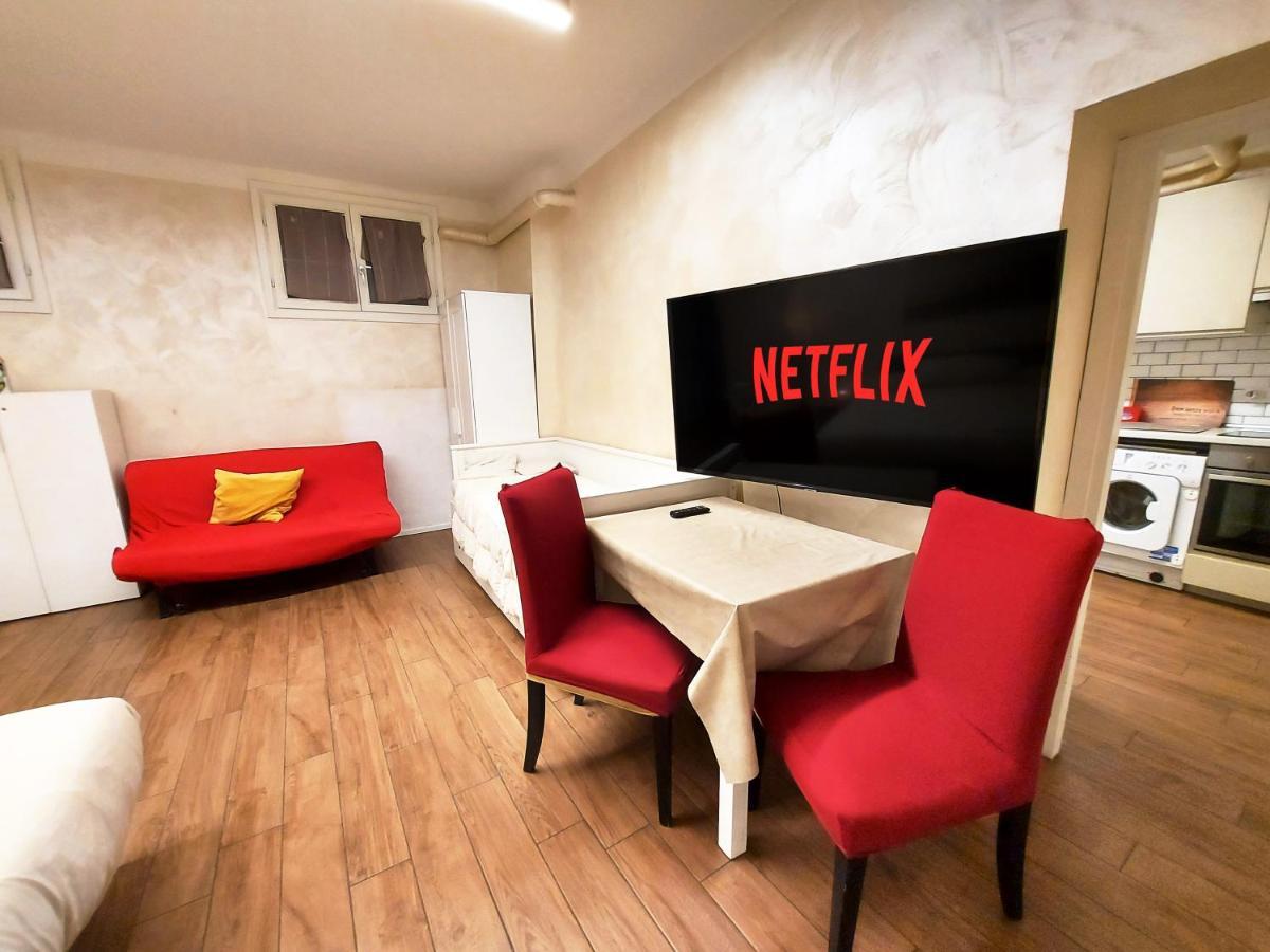 Free Breakfast - Big Apartment In The Heart Of Roma Exterior foto